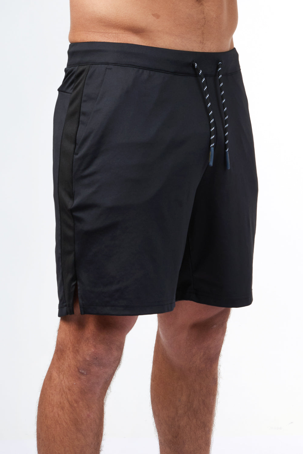 TECH SHORT - BLACK